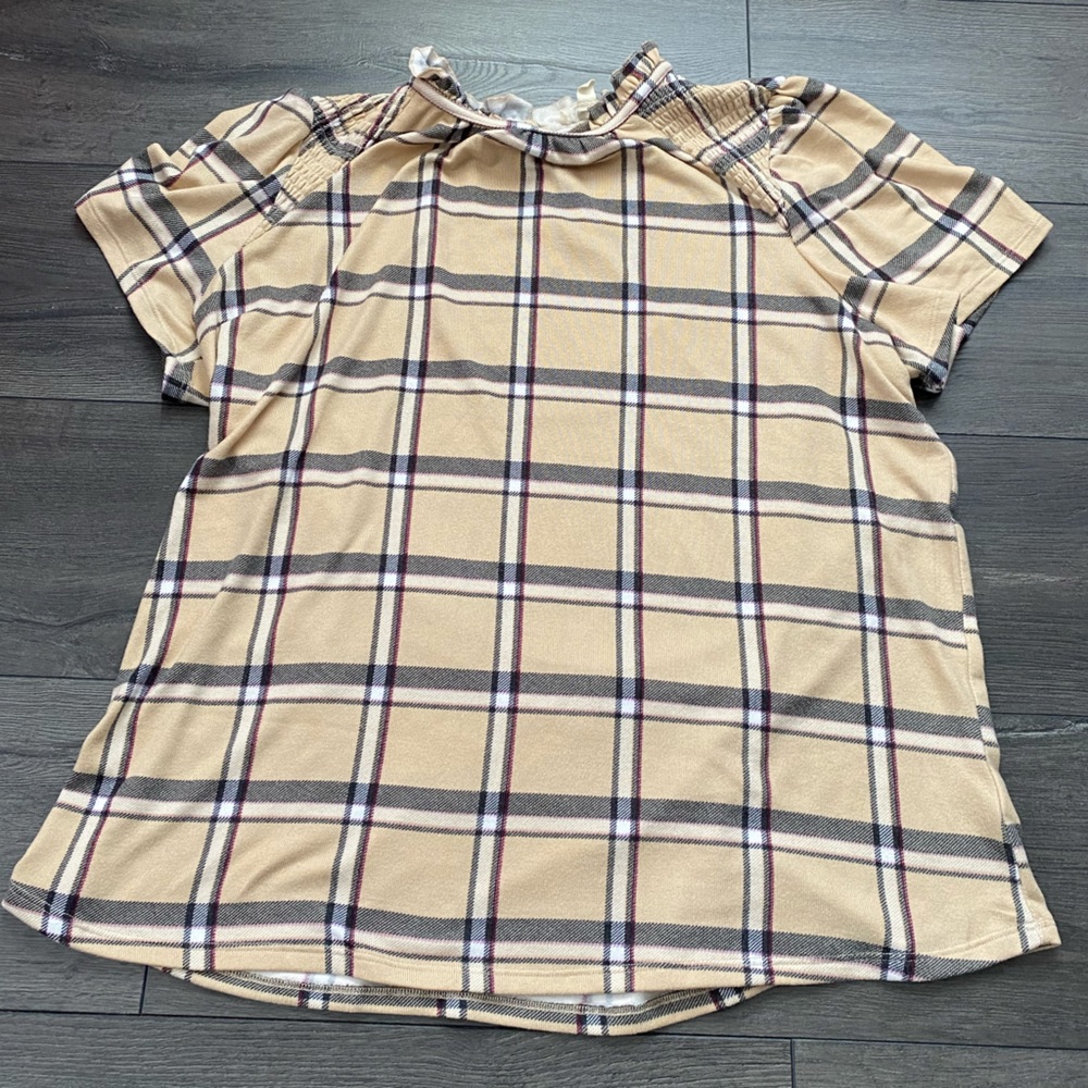 Como Blu Womens Short Sleeve Tan Plaid Ruffle Neck Short Sleeve Top Size 1X